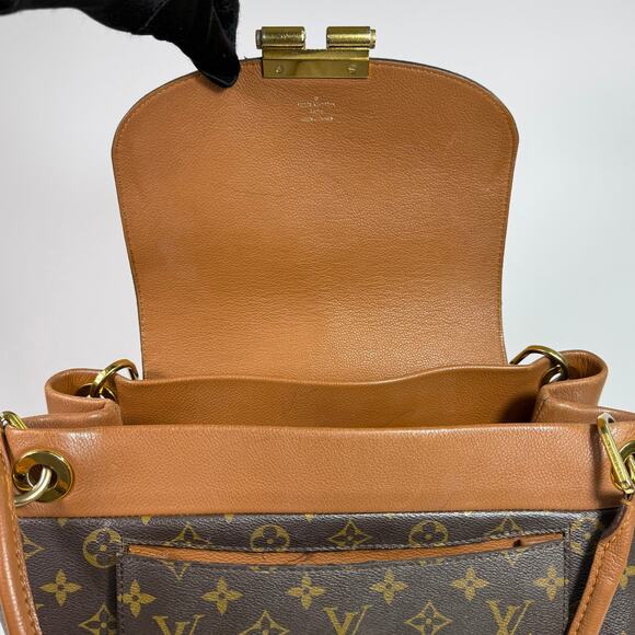 Louis Vuitton Monogram Olympe MM - Picture 9 of 16